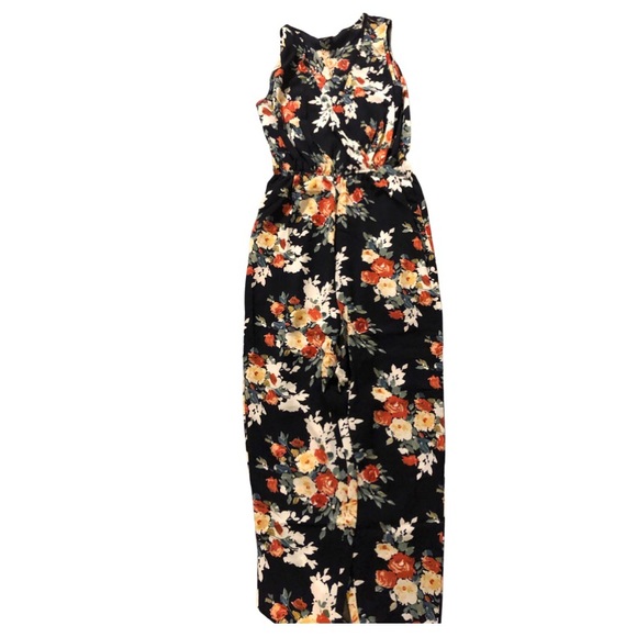 π₯π₯5 items for $25!π₯π₯ Floral Romper - Sm - Picture 1 of 1